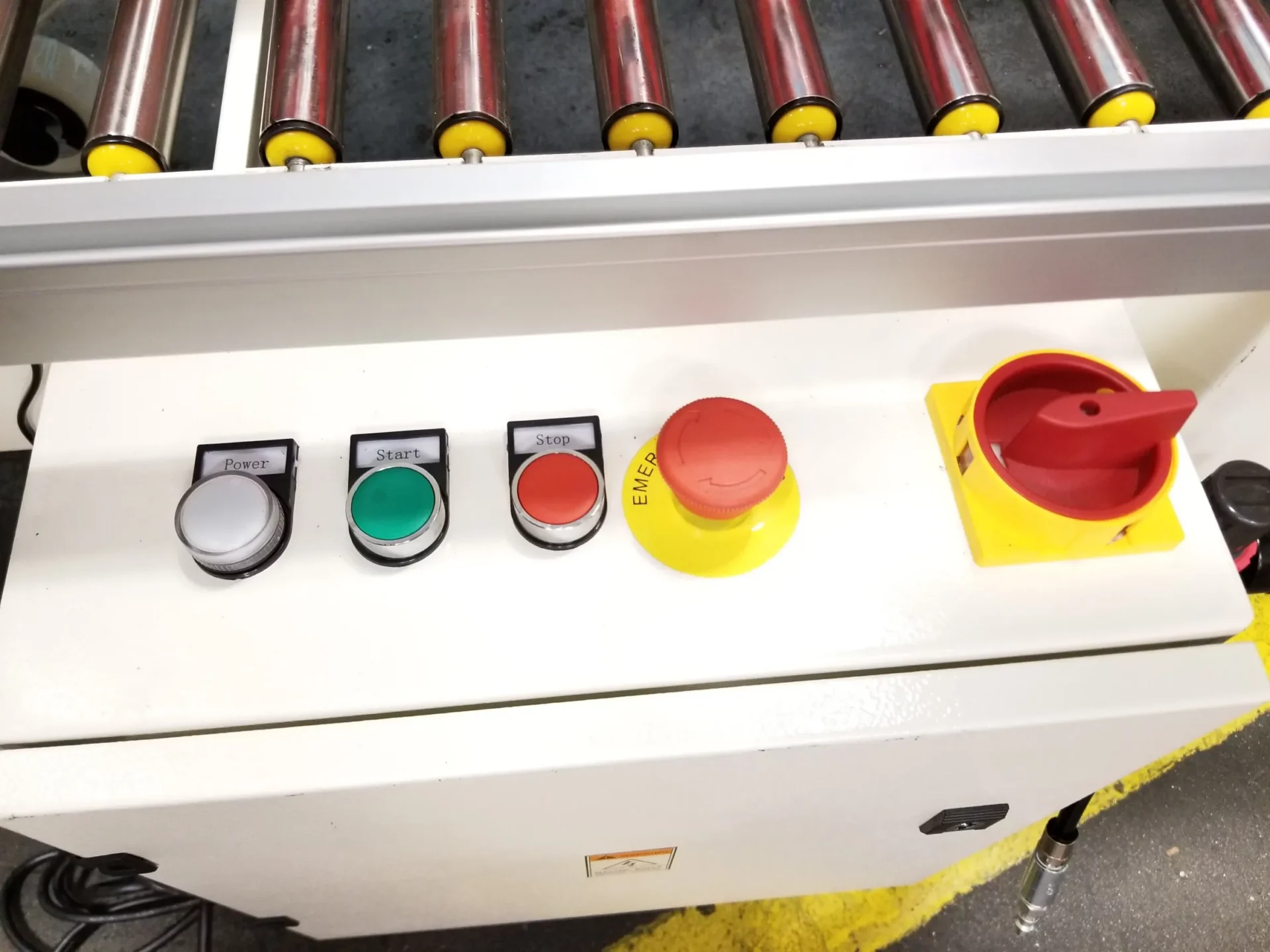 Eagle T500L Uniform Fully Automatic - 3 Flap Folder Side Belt - Carton Size: Length: 8.5″ to 41″, Width: 6.75″ to 23″, Height: 8″ to 30.5″ - Image 4