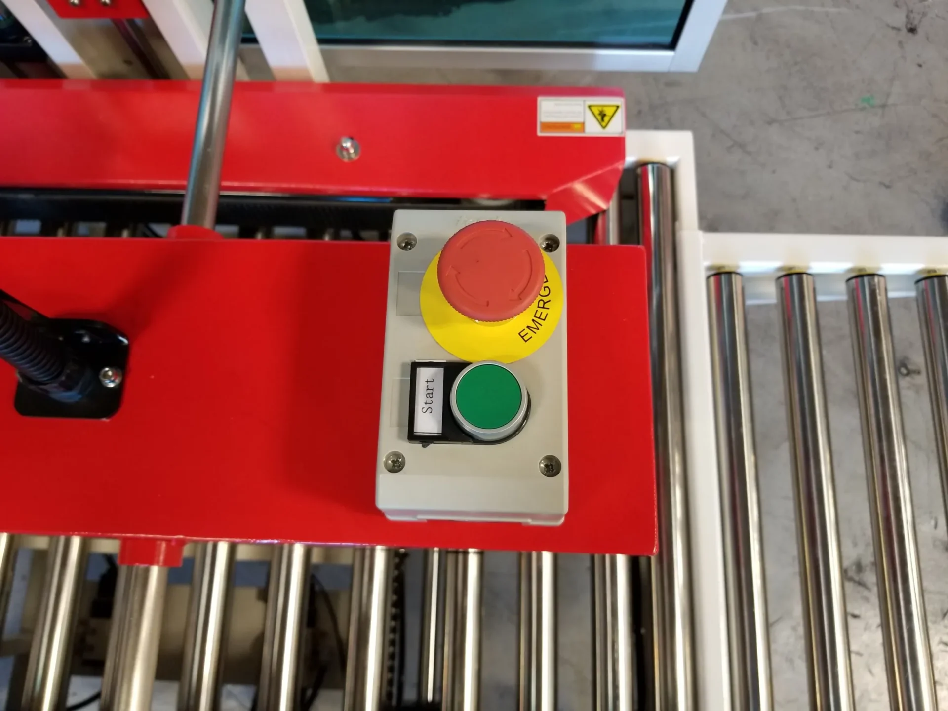 Eagle T100R Random Side Belt Carton Sealer - Carton Size Length: 6″ to ∞ - Width: 4.875″ to 19.375″ - Height: 5″ to 20.625″ - Image 6