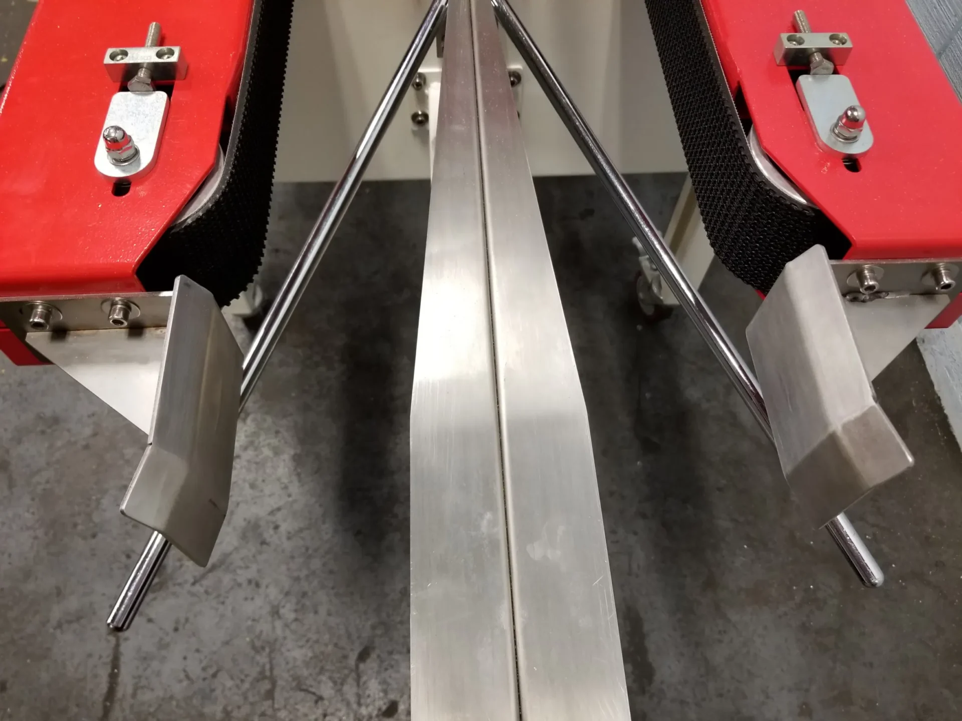Eagle T100-FF Uniform Carton Sealer Operator Assisted Flap Folding - Carton Size: Length: 6.00" to 21", Width: 4.25" to 18", Height: 4.25" to 19" - Image 13