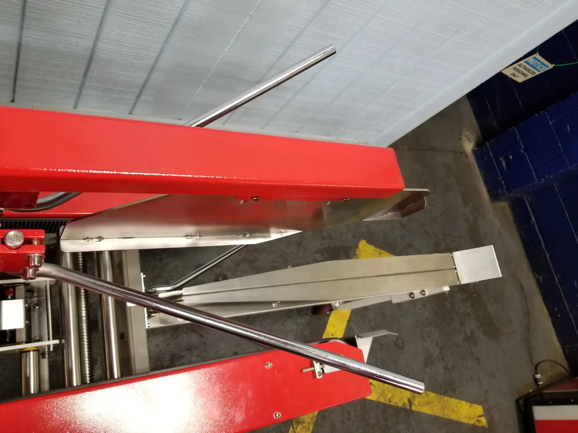 Eagle T100-FF Uniform Carton Sealer Operator Assisted Flap Folding - Carton Size: Length: 6.00" to 21", Width: 4.25" to 18", Height: 4.25" to 19" - Image 14