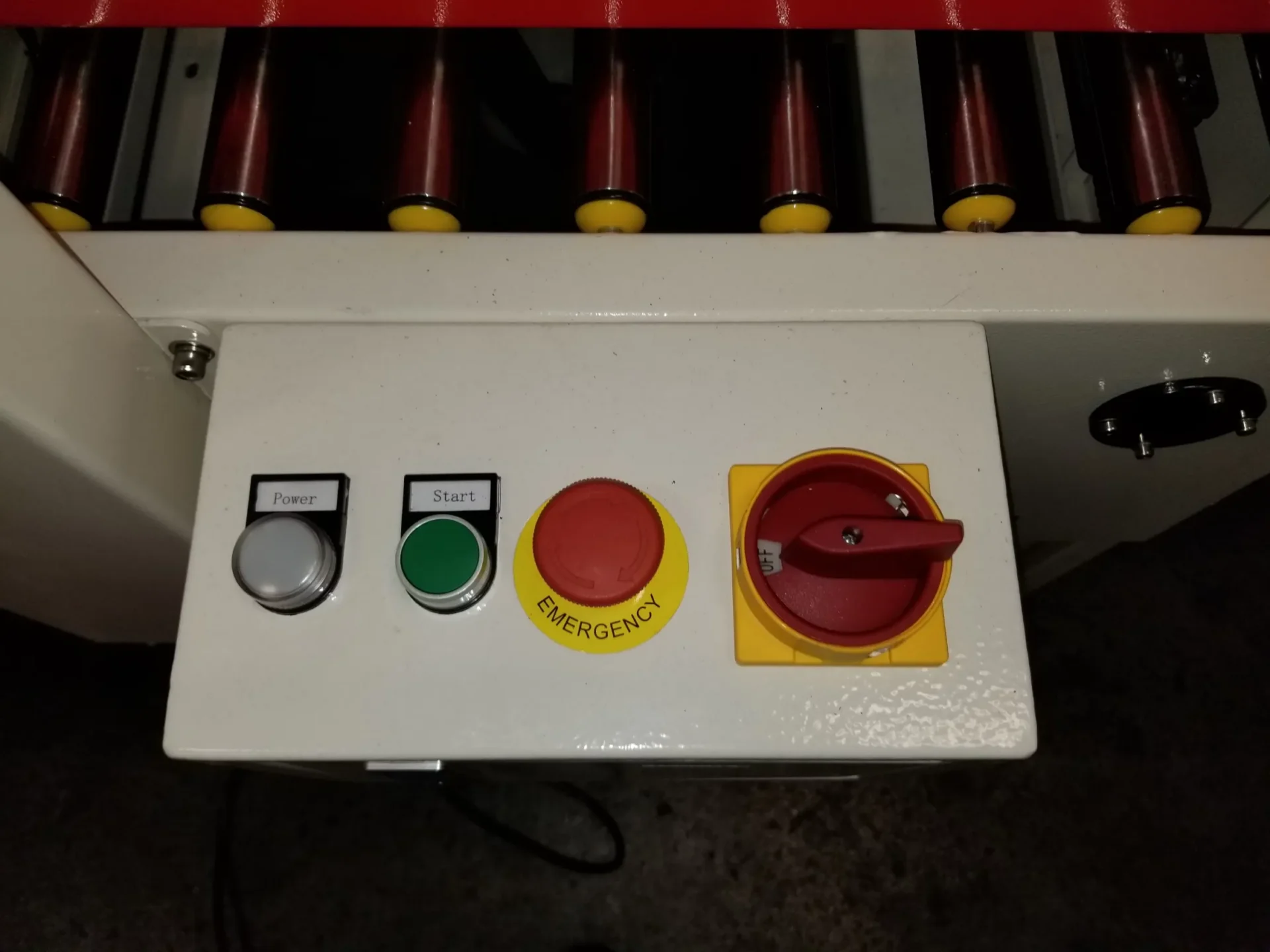 Eagle T100-FF Uniform Carton Sealer Operator Assisted Flap Folding - Carton Size: Length: 6.00" to 21", Width: 4.25" to 18", Height: 4.25" to 19" - Image 10