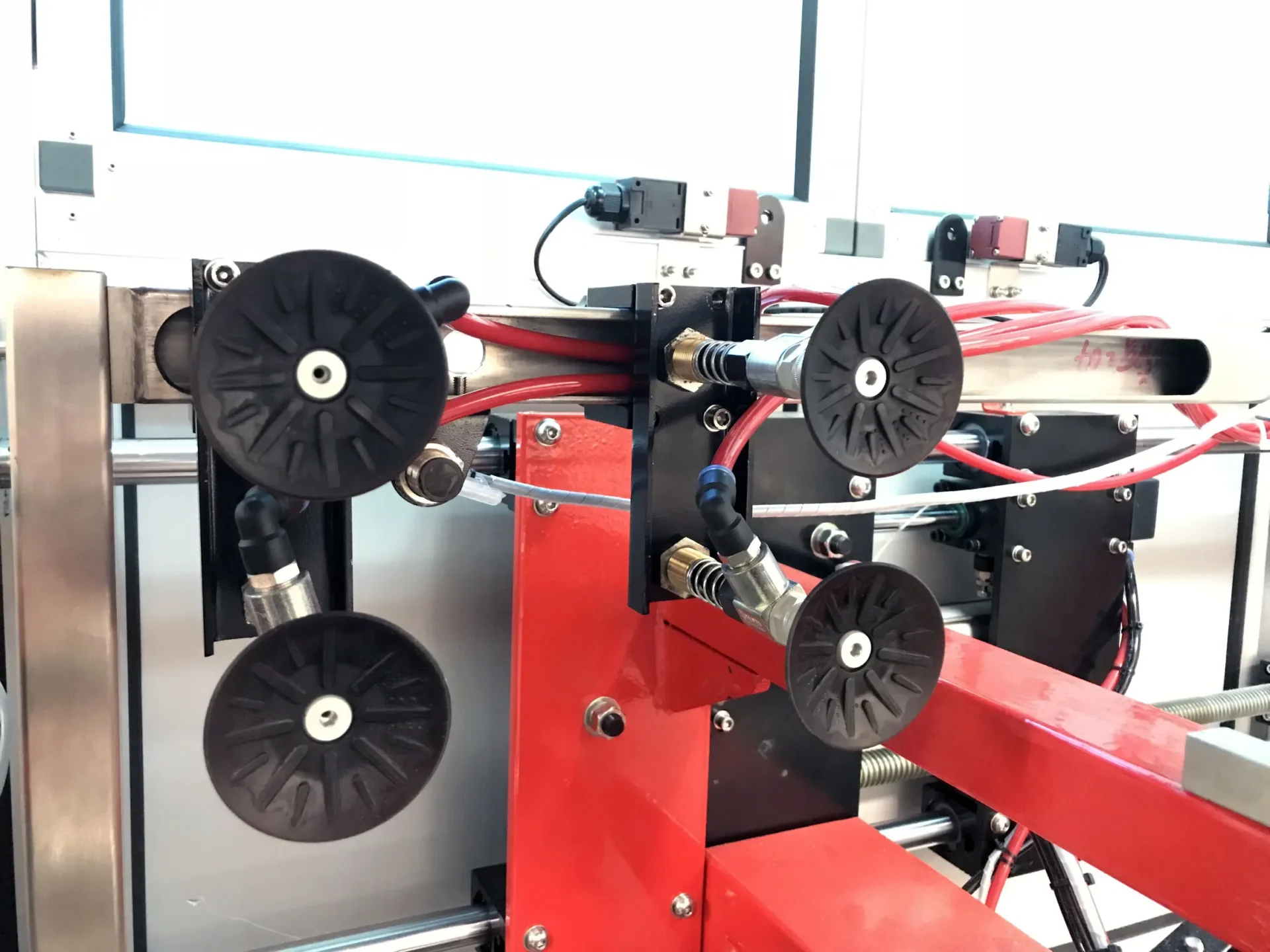 Eagle T20CF Fully Automatic Case Erector and Bottom Sealer - Case Sizes: Length: 11" to 20.5", Width: 5.5" to 15", Height: 3.5 to 16" - Image 4