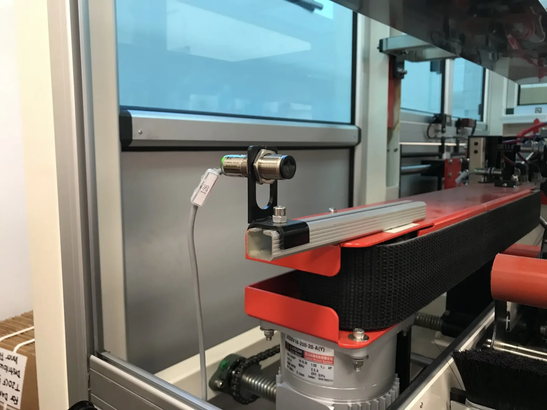 Eagle T20CF Fully Automatic Case Erector and Bottom Sealer - Case Sizes: Length: 11" to 20.5", Width: 5.5" to 15", Height: 3.5 to 16" - Image 5