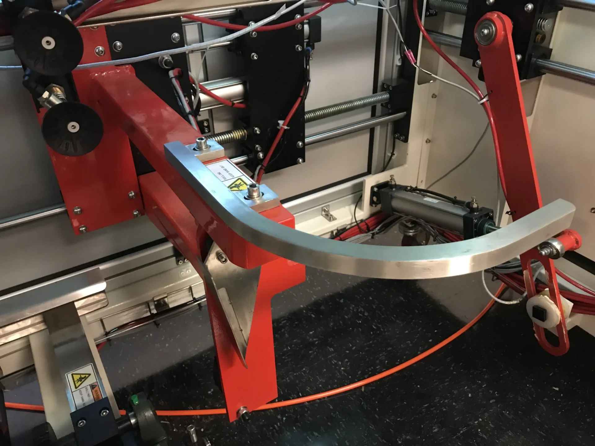 Eagle T20CF Fully Automatic Case Erector and Bottom Sealer - Case Sizes: Length: 11" to 20.5", Width: 5.5" to 15", Height: 3.5 to 16" - Image 9