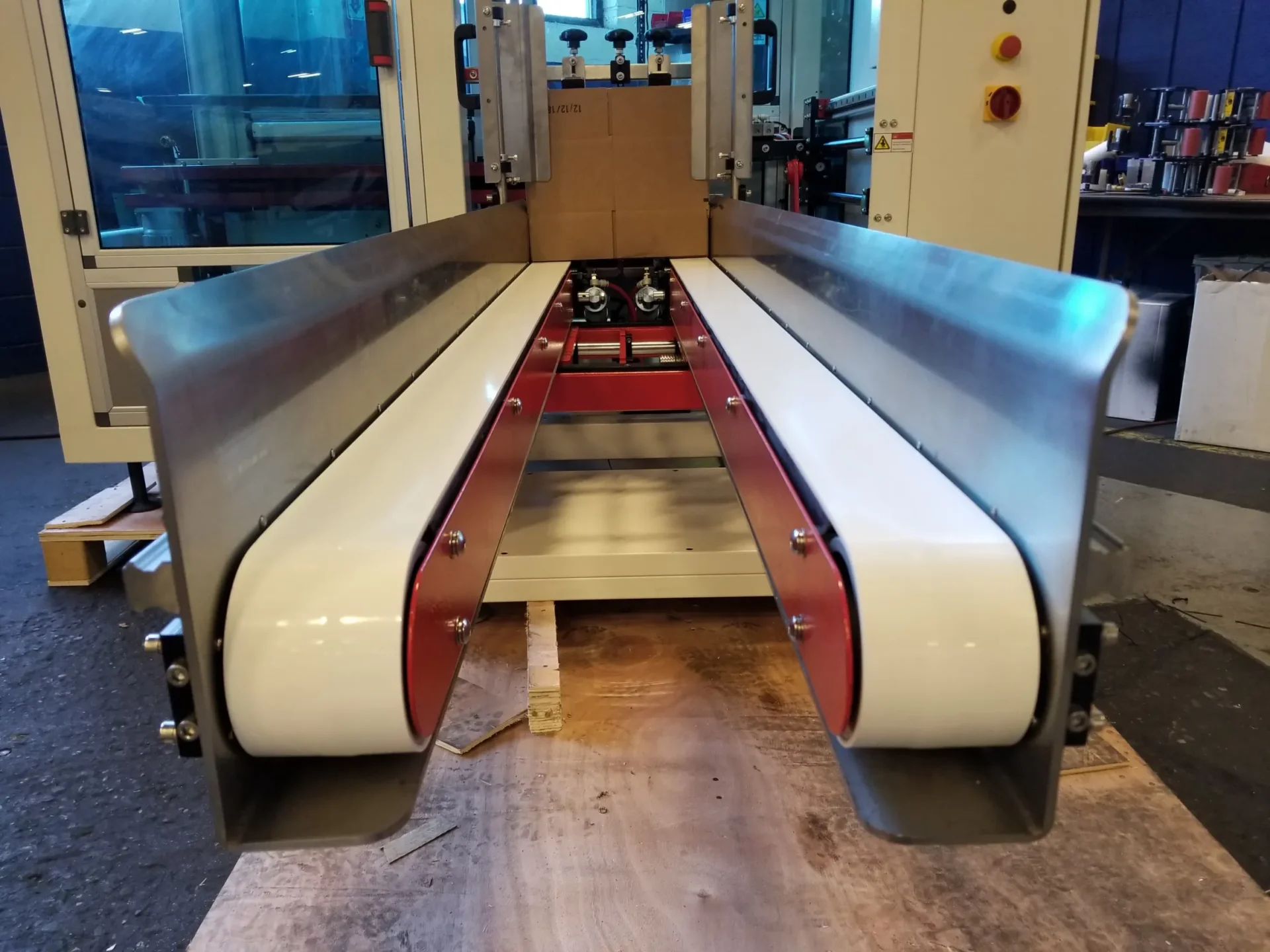 Eagle T20CF-SM Fully Automatic Case Erector and Bottom Sealer for Small Cartons - Case Size: Length: 6.5" to 13", Width: 4.5" to 15", Height: 3.5 to 16" - Image 6