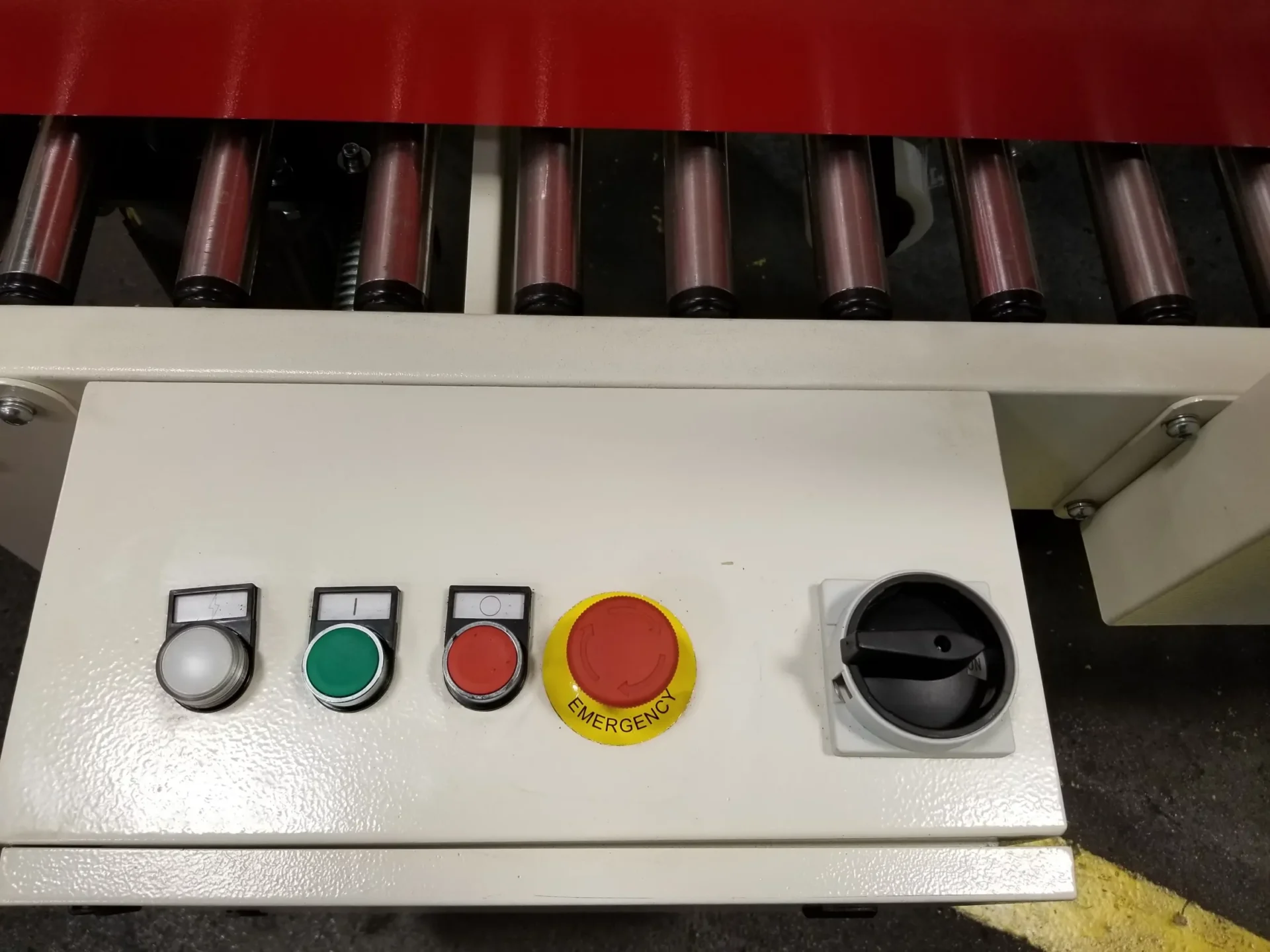 Eagle T500 Uniform Fully Automatic 3 Flap Folder Side Belt - Carton Sizes: Length: 6.00” to 22", Width: 6.75” to 20.25”, Height: 4.75” to 19.75” - Image 3